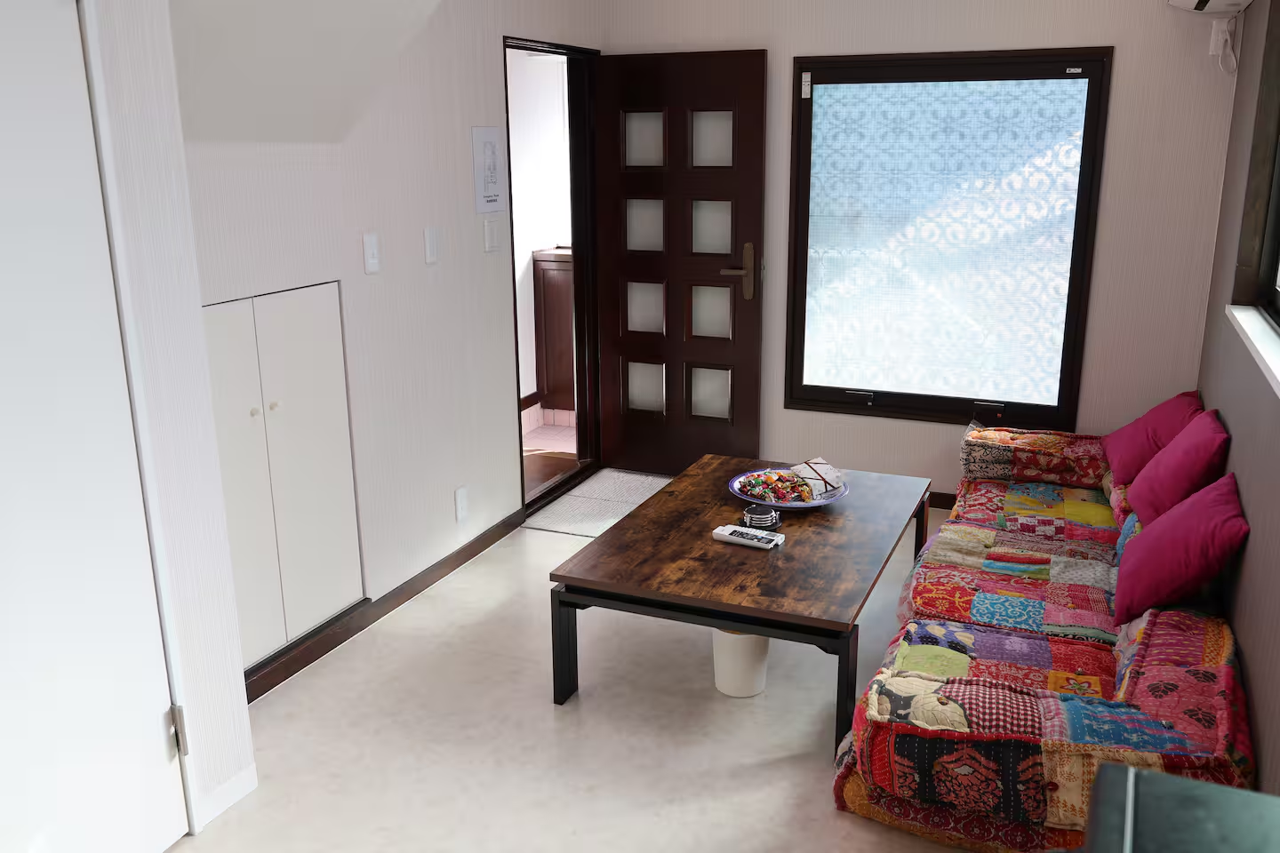 Aila House living room photo