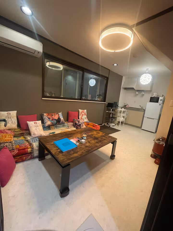 Aila House living room photo